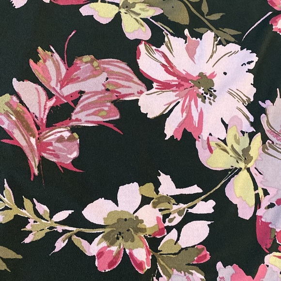 Women’s Croft & Borrow sleeveless drape neck top. Size XL. - Picture 6 of 8